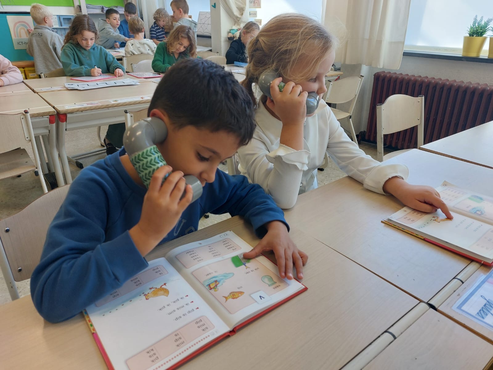 Fluistertelefoon 1e lj